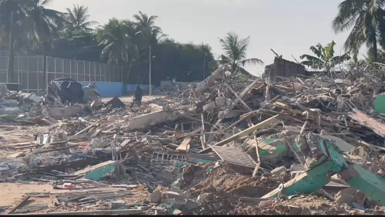 a shot from the La Beach demolishing scene
